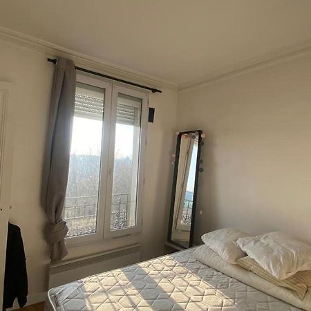 Appartement Ensoleille, Central Et Tout Equipe Avec Vue Tour Eiffel Et Pantheon Paris Luaran gambar