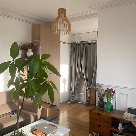 Appartement Ensoleille, Central Et Tout Equipe Avec Vue Tour Eiffel Et Pantheon Paris Luaran gambar